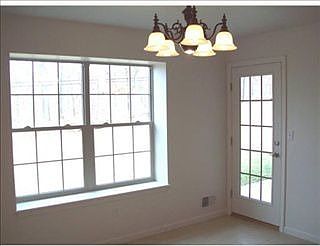 3rd image of 113 Gleneagles Dr