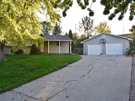2nd image of 117 Bluebell Dr