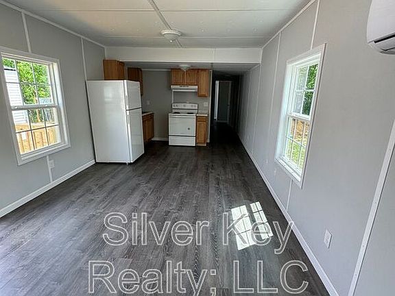 3rd image of 1004 S Jackson St #A8