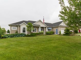 8870 Amethyst Dr, Zeeland, MI 49464