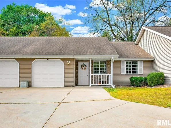 3005 N Molleck Dr, Peoria, IL 61604