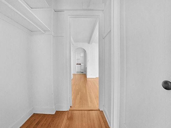 3rd image of 117 E 77th St APT 4C
