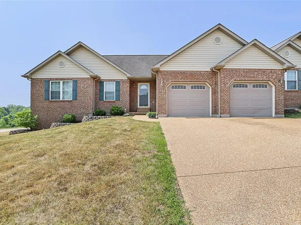 190 Alexander Estates Dr, Washington, MO 63090