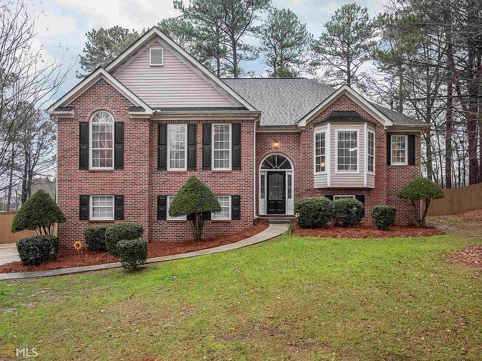 1st image of 218 Oakwood Ct
