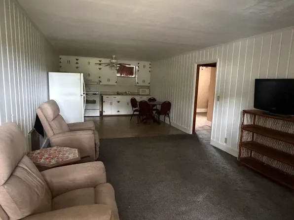 213 E Walnut St #C, Dickson, TN 37055
