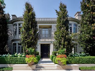 10 Shorncliffe Ave, Toronto, ON M4V 1T1