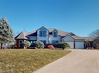 2588 Sugar Bottom Rd NE, Solon, IA 52333