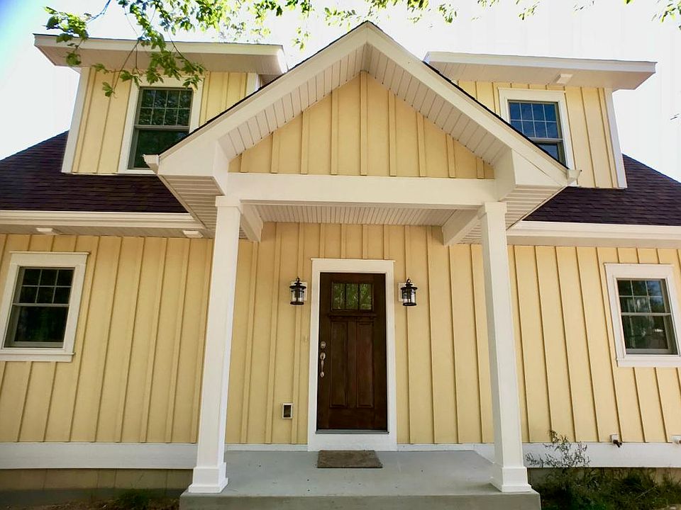 1st image of 23575 Grandview Ct