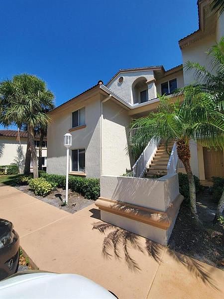 1st image of 6101 Glenmoor Dr
