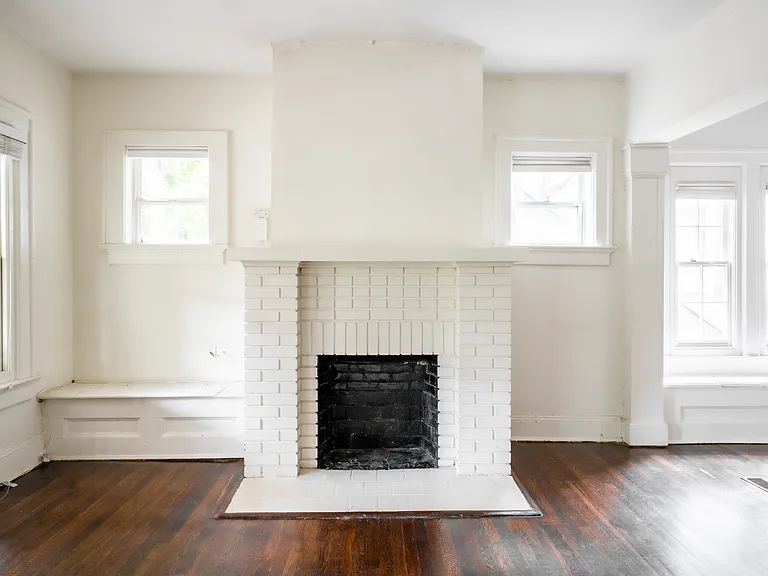536 Boulevard Pl NE #1 — Photo 3