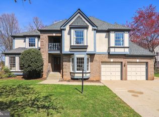 6 Prescott Ct, Sterling, VA 20165