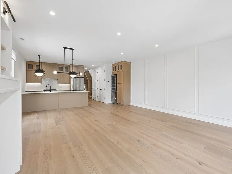 3739 N Clifton Ave #3 — Photo 10
