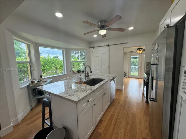 2557 Fletcher St, Hollywood, FL 33020