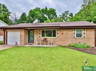 3009 Pleasant Dr, Bellevue, NE 68147
