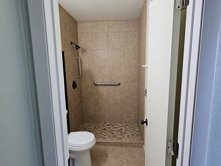 4132 W Greenway Rd — Photo 10