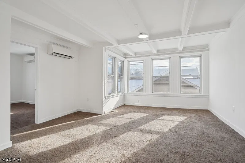 2 bed, 1.0 bath, $1,850 — Photo 3