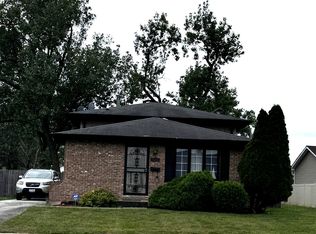 15216 8th Ave, Phoenix, IL 60426