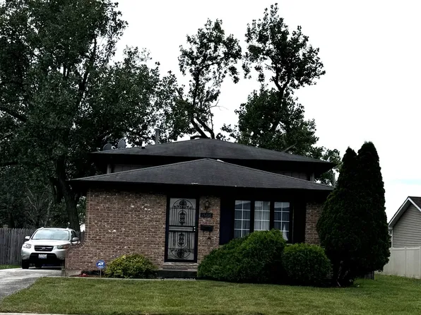 15216 8th Ave, Phoenix, IL 60426