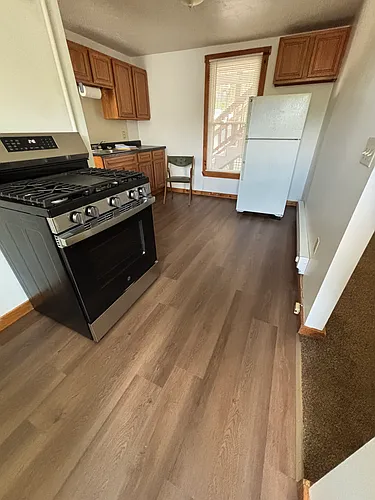 24 Pearl St Photo 1