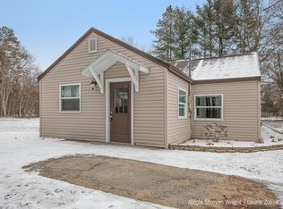2136 E River Rd, Muskegon, MI 49445