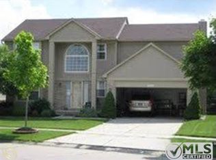 3281 River Meadow Cir #111, Canton, MI 48188