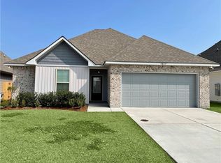 4605 Park Shore Dr, Marrero, LA 70072