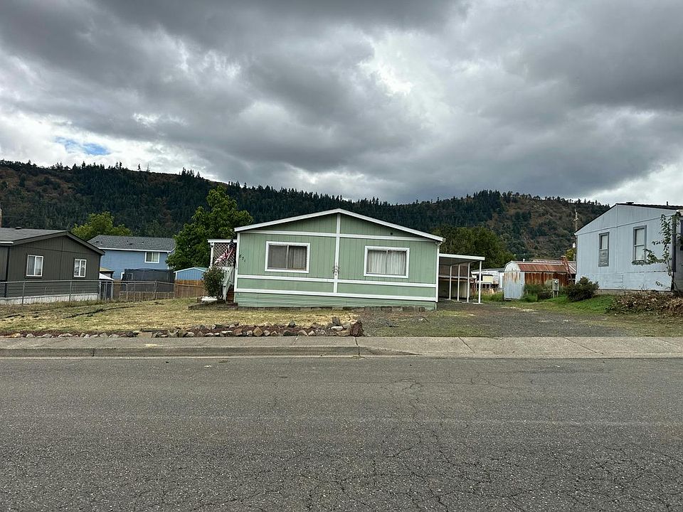 1st image of 871 SE Meadowood Dr
