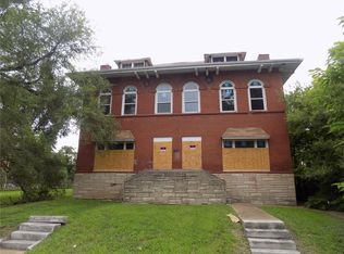 3917 W Belle Pl, Saint Louis, MO 63108