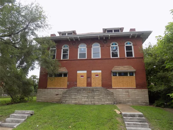 3917 W Belle Pl, Saint Louis, MO 63108