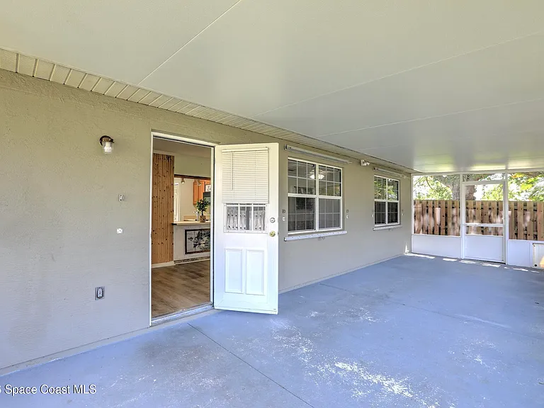 243 Dickens Ave — Photo 24