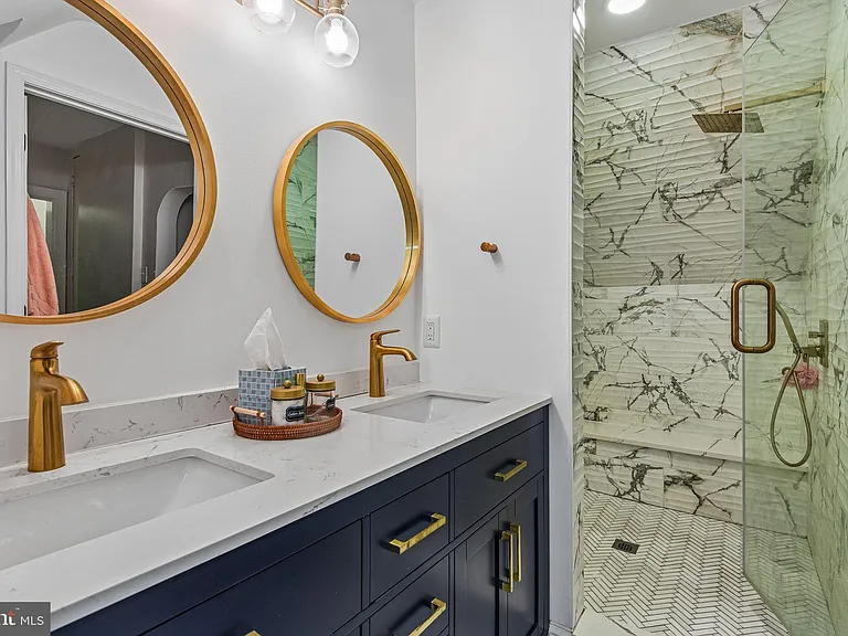105 Dinsmore Ave — Photo 22
