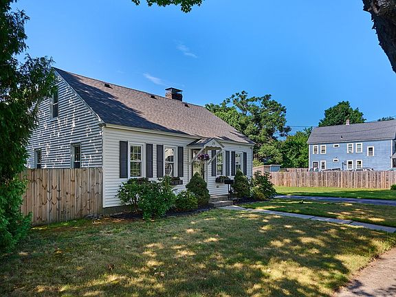 3rd image of 26 Smith St
