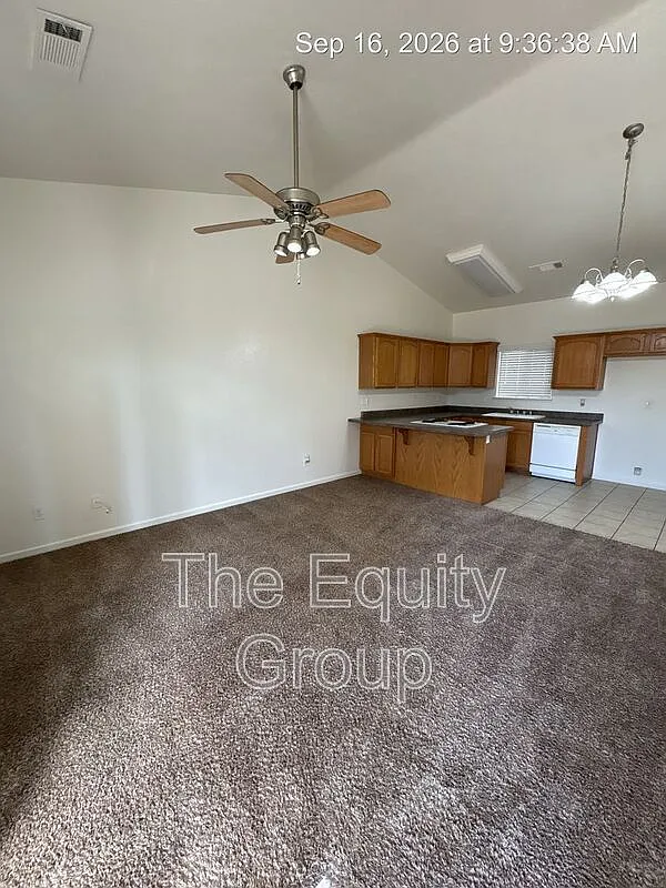 2 bed, 2.0 bath, 900 sqft, $1,575 — Photo 2