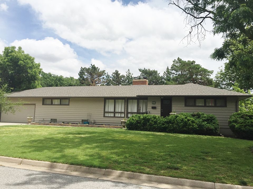 1st image of 2104 Longview Ave