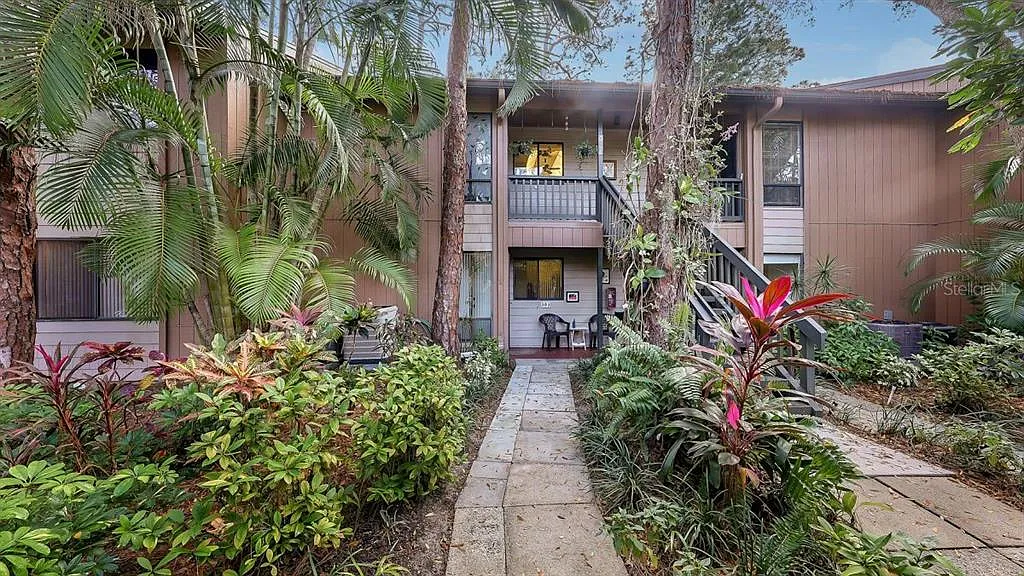 2 bed, 2.0 bath, 1318 sqft, $2,000 — Photo 1