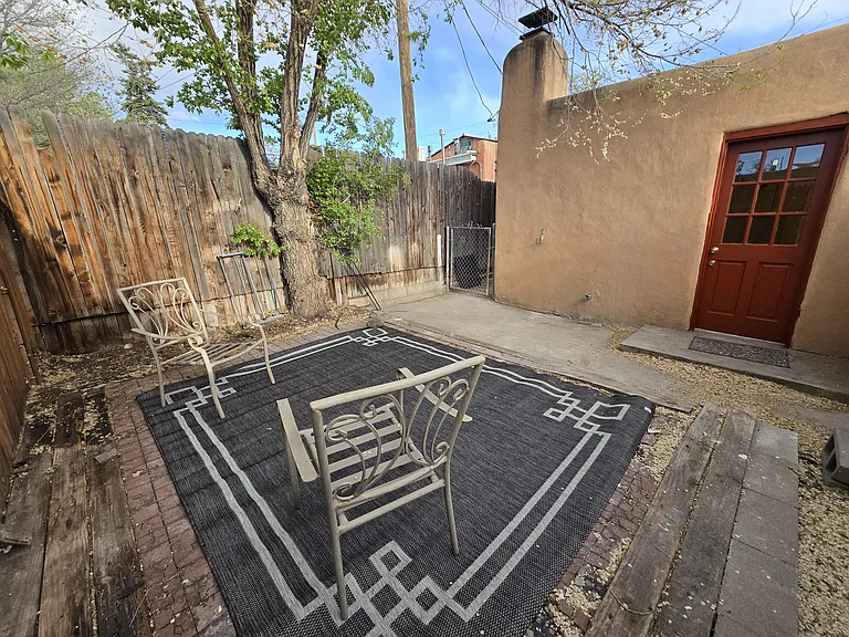 1017 Hickox St #B — Photo 12