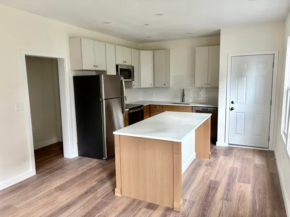 23 Pembroke St #1, Portland, ME 04103