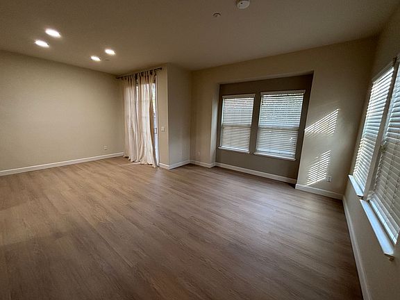 3rd image of 1138 Wabesco Pl