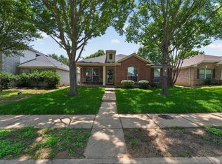2830 Gospel Dr, Dallas, TX 75237