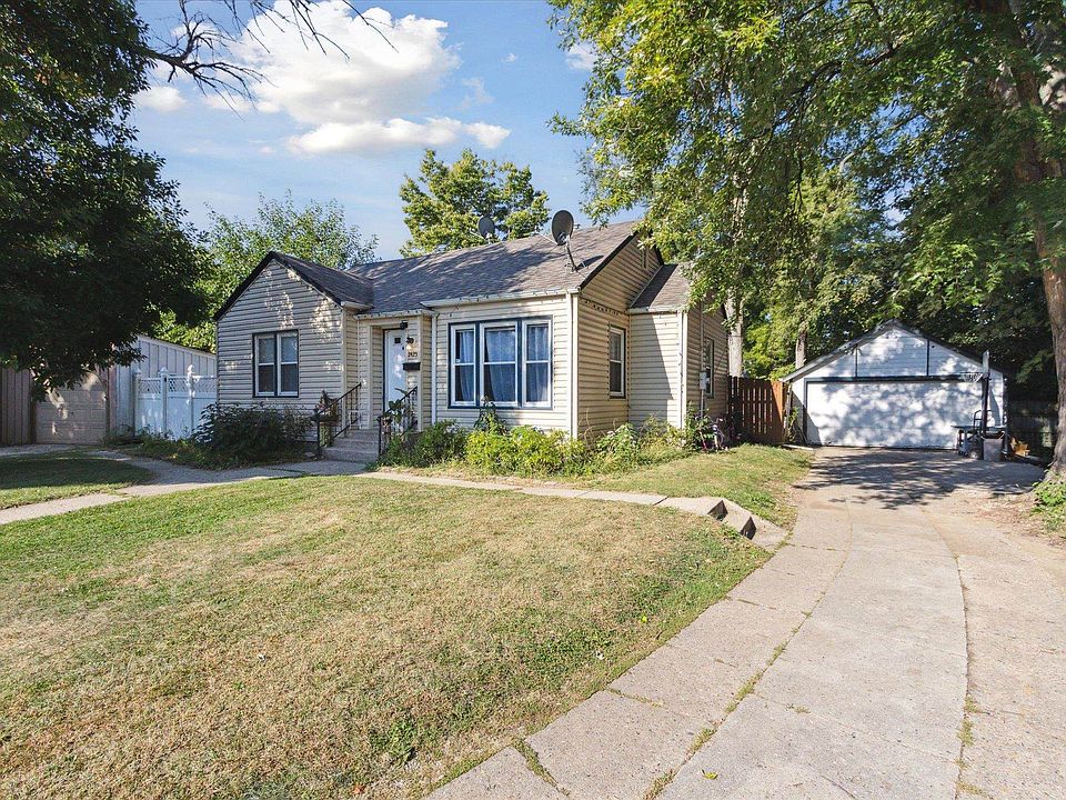 1st image of 2423 Quincy Cir