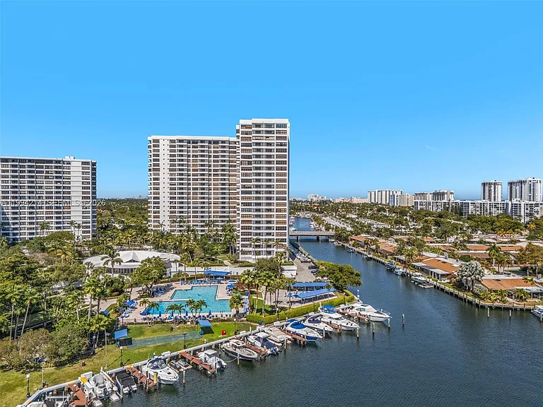 2500 Parkview Dr #1418 — Photo 41