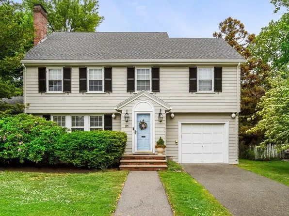 21 Pickwick Rd, Marblehead, MA 01945