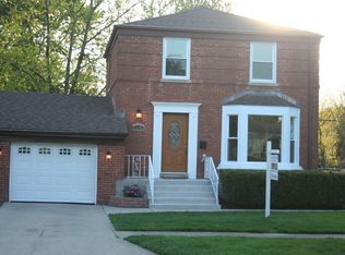 2326 S 4th Ave, North Riverside, IL 60546