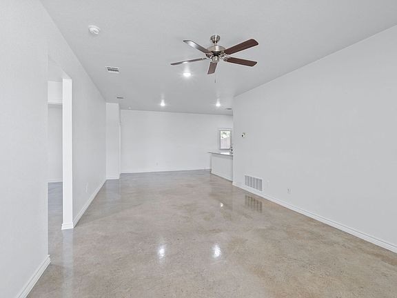 5th image of 1803 Emma Naylor Ct APT A
