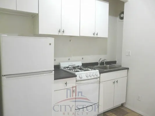 Rented by City Stop Realty | media 15
