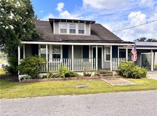 616 10th St, Lockport, LA 70374
