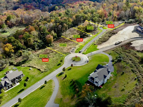 197 Willow Creek Estates Drive, Southbury, CT 06488