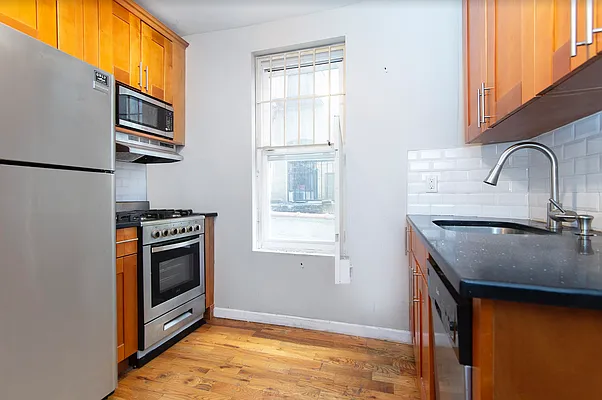 Rented by REAL New York | media 10