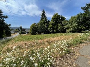 S 12th St, Cottage Grove, OR 97424