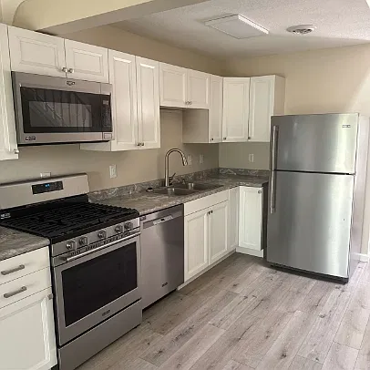 159 Riverview Dr Apartments, Monticello - 5 — Photo 2